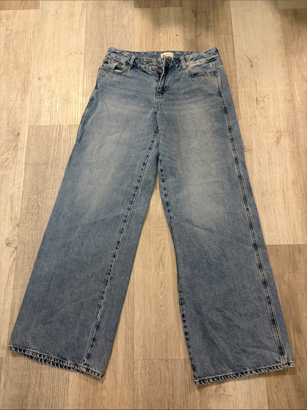 PacSun Women's Wide-Leg Light Wash Jeans